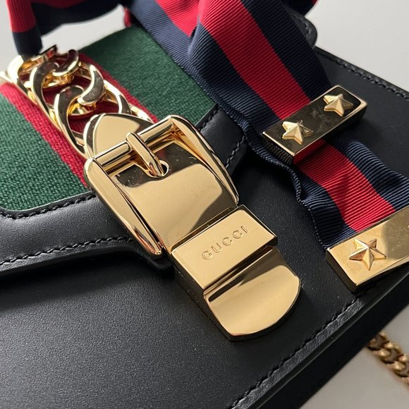 Gucci Sylvie Mini - Authentic - Picture 2 of 7